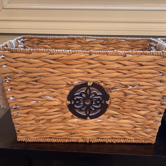 Set of 2 baskets with medallion - Picture 4 of 4